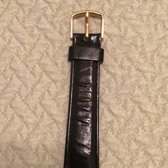 Men’ Mickey Mouse Watch - Picture 4 of 5